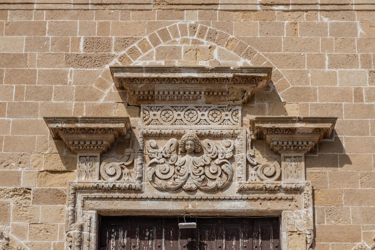 Lunaspina غالّيبولي المظهر الخارجي الصورة